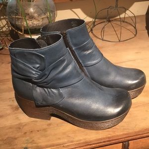 Jafa booties in blue